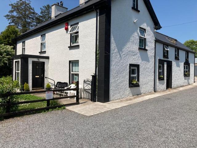 The Old Post Office Lodge Enniskillen Exterior foto